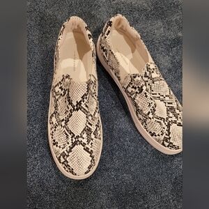 NEW NO BOX 14th & Union Women's Black and White Snake Print Shoes